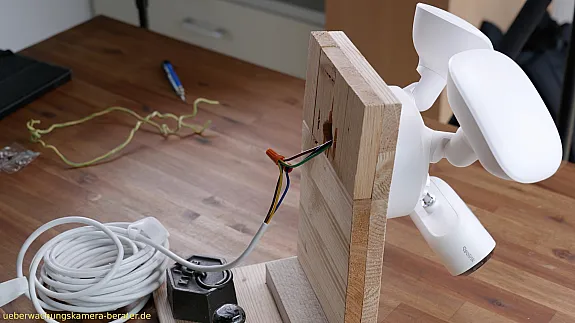 Reolink Floodlight: Montage und Verkabelung